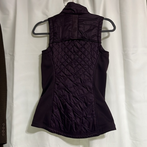 Athleta XXS Purple/Eggplant colored Vest - Picture 3 of 5